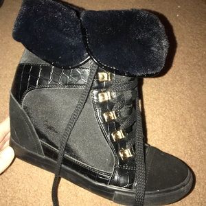 Ankle boot with fur